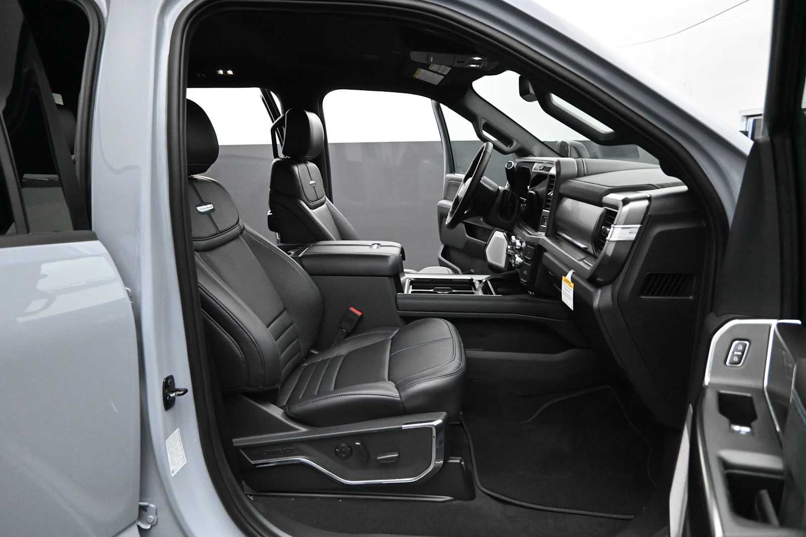 2026 Ford Super Duty F-350 SRW Platinum