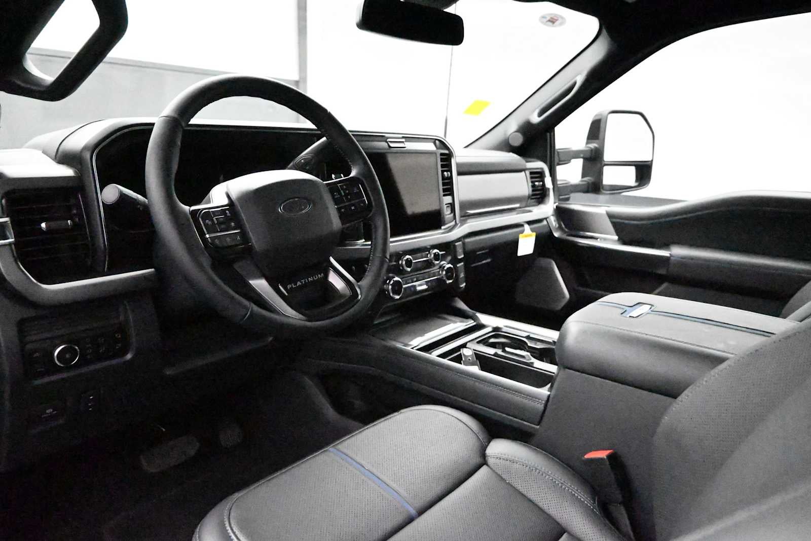 2026 Ford Super Duty F-350 SRW Platinum