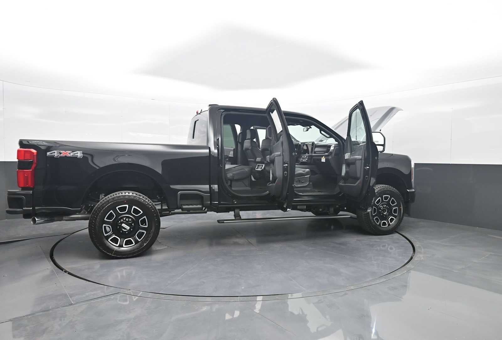 2026 Ford Super Duty F-350 SRW Platinum