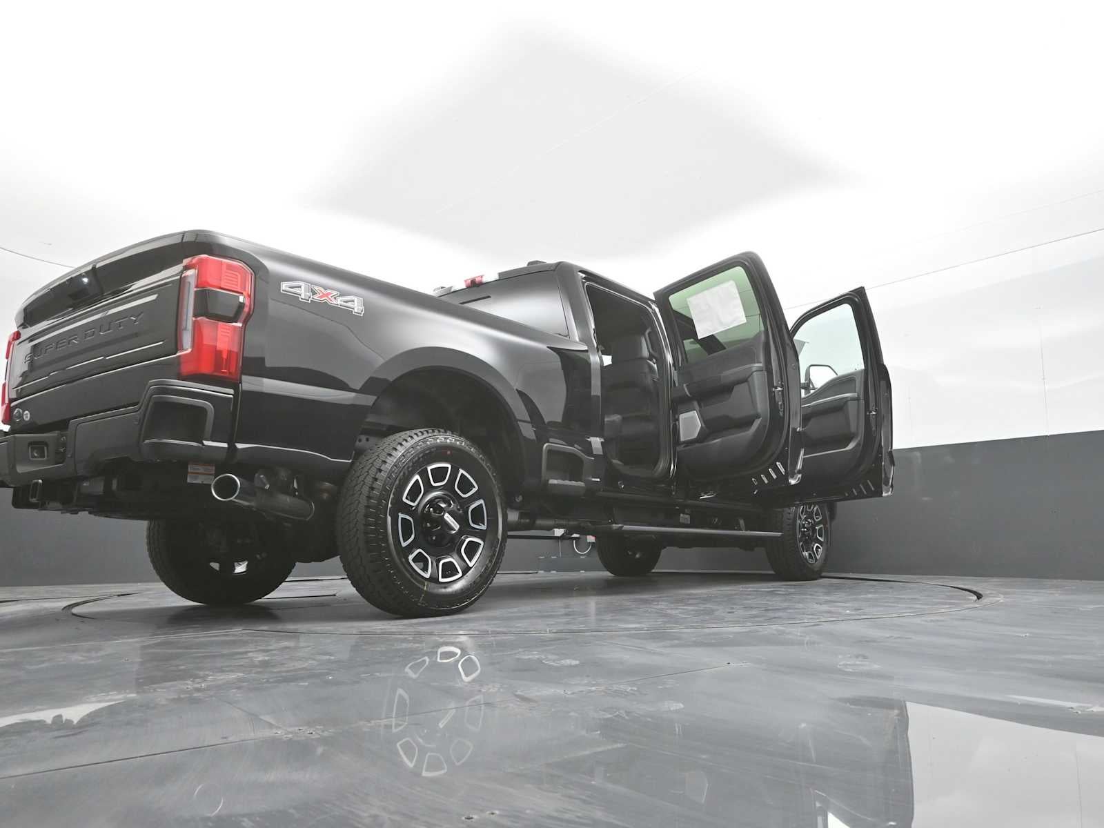 2026 Ford Super Duty F-350 SRW Platinum