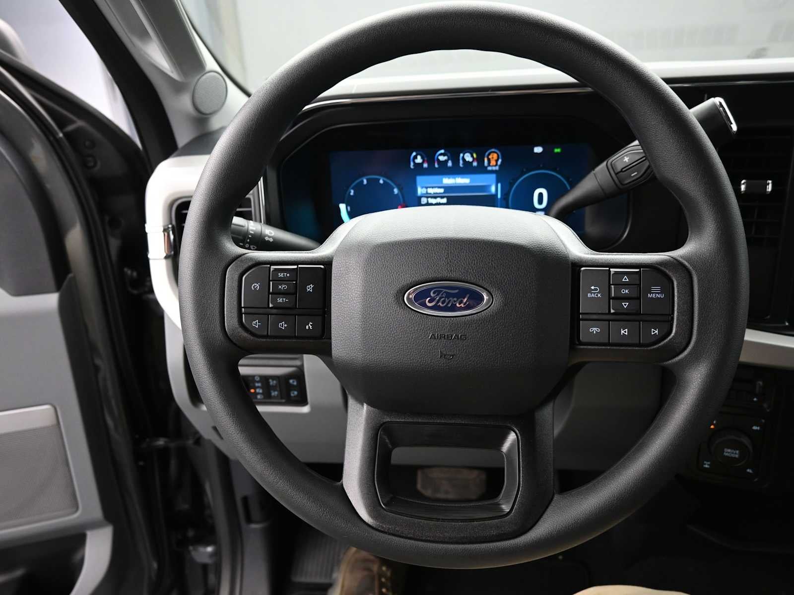 2026 Ford Super Duty F-350 SRW XLT