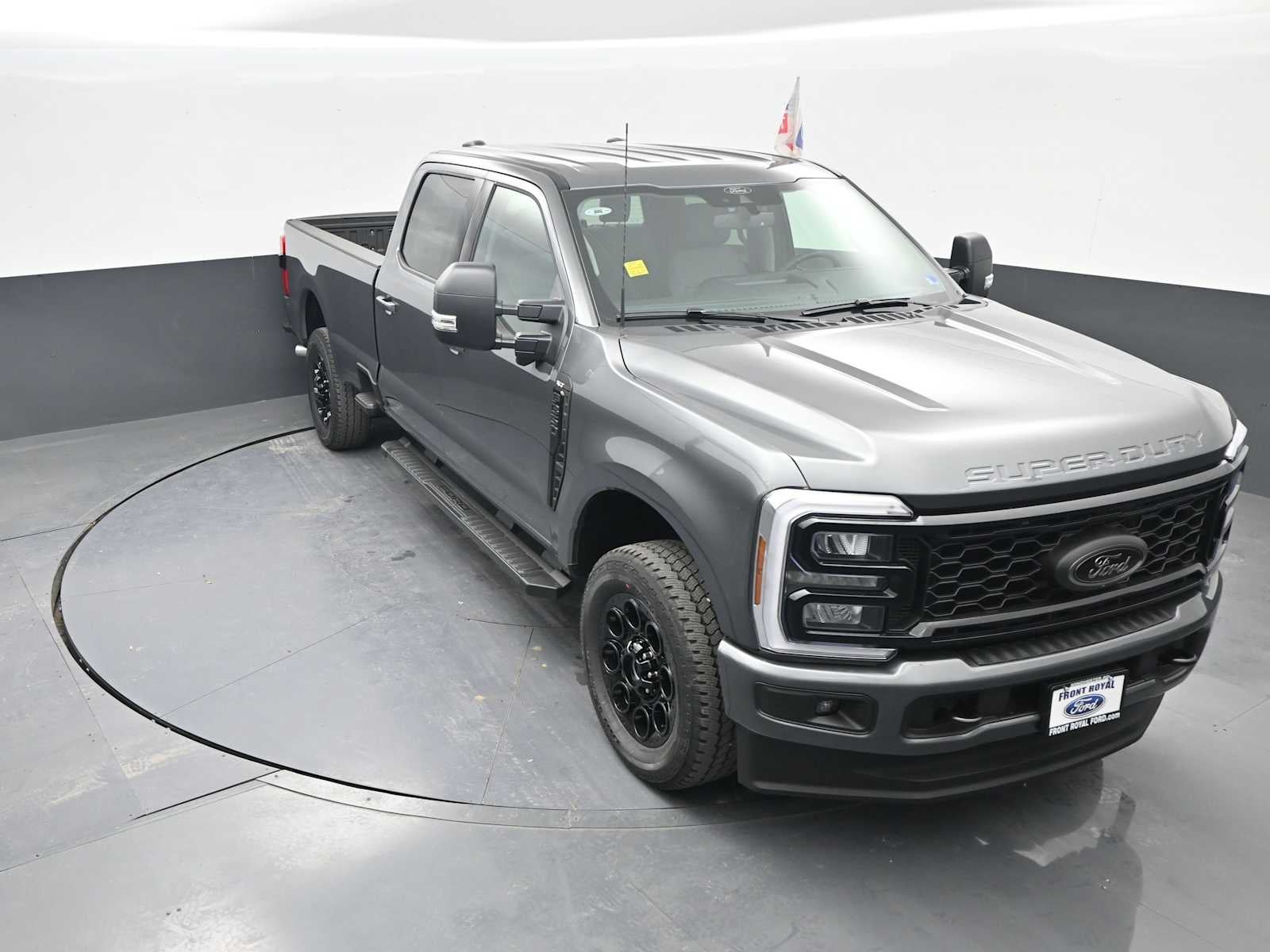 2026 Ford Super Duty F-350 SRW XLT