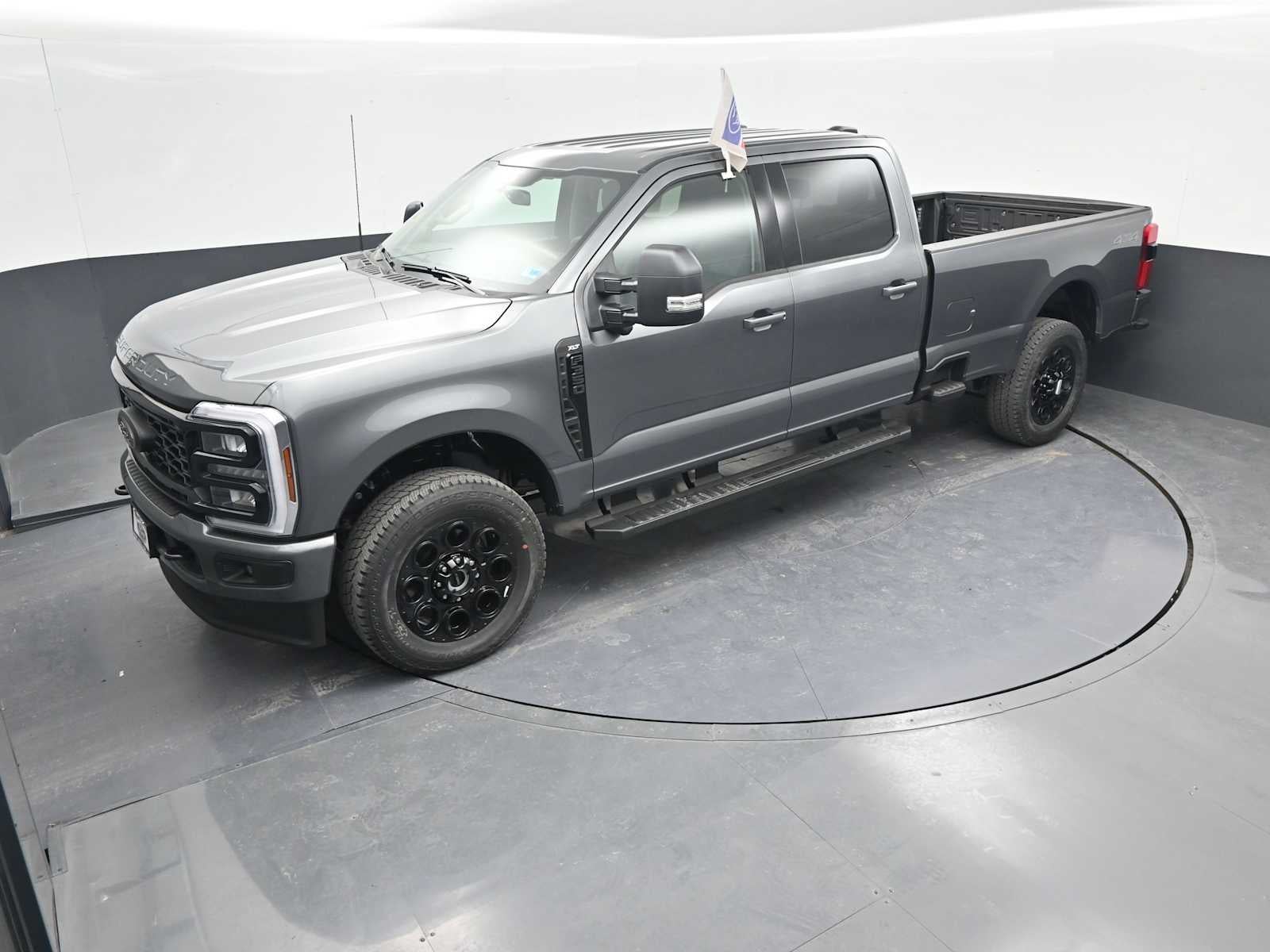 2026 Ford Super Duty F-350 SRW XLT
