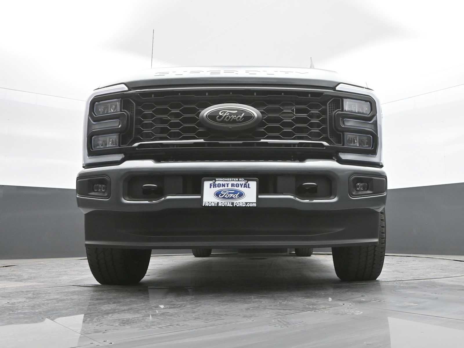 2026 Ford Super Duty F-350 SRW XLT