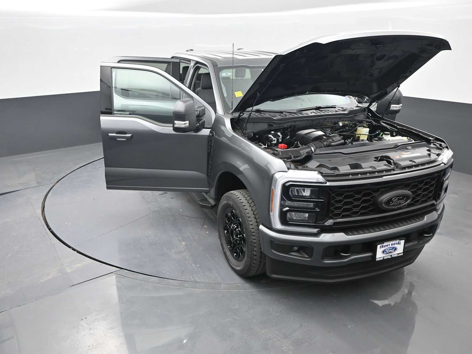 2026 Ford Super Duty F-350 SRW XLT