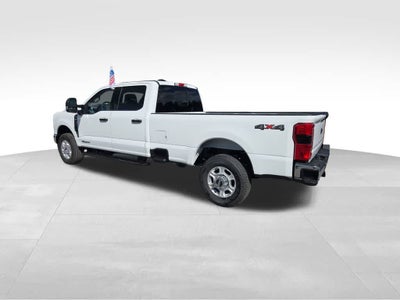 2026 Ford Super Duty F-350 SRW XLT