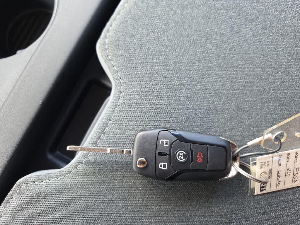 2026 Ford Super Duty F-350 SRW XLT