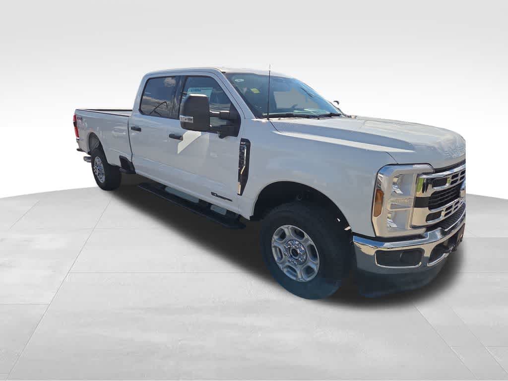 2026 Ford Super Duty F-350 SRW XLT