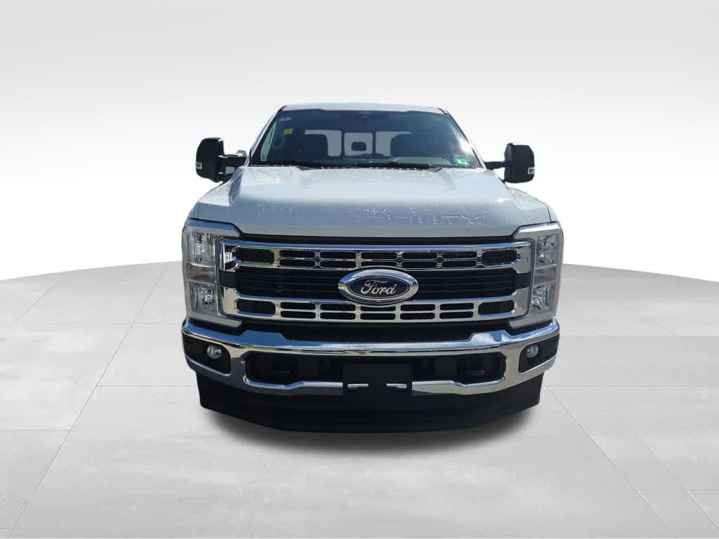 2026 Ford Super Duty F-350 SRW XLT