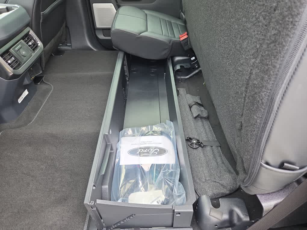2026 Ford Super Duty F-350 DRW Platinum