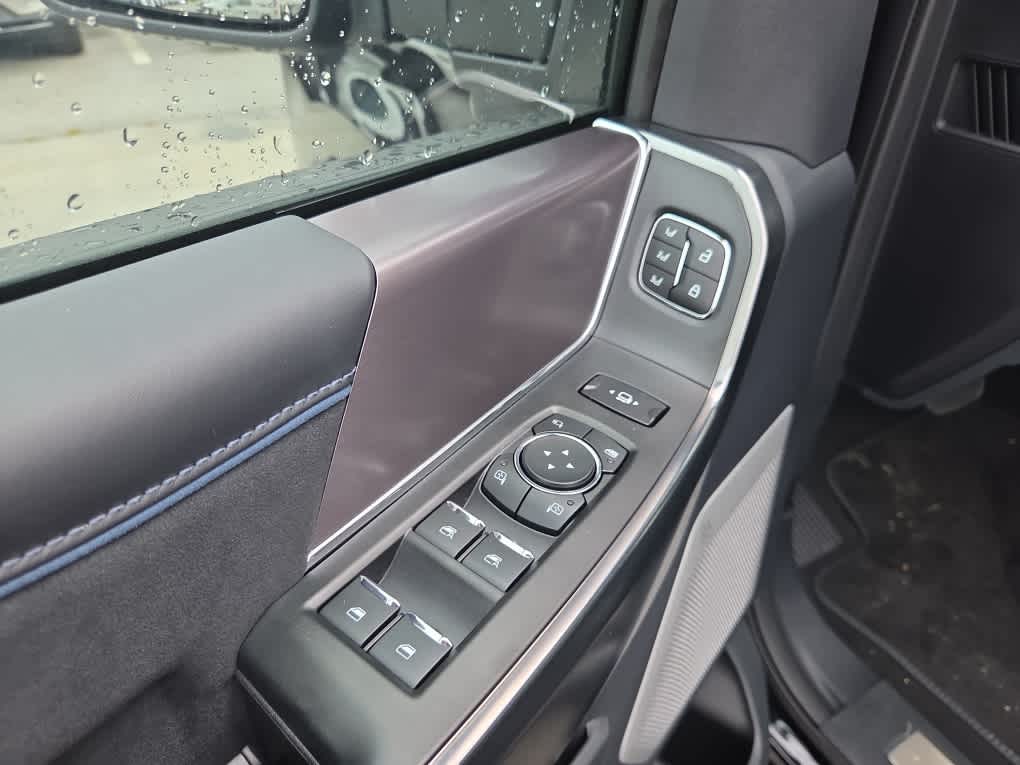 2026 Ford Super Duty F-350 DRW Platinum