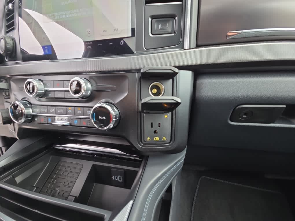 2026 Ford Super Duty F-350 DRW Platinum