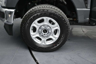 2026 Ford Super Duty F-350 SRW XLT