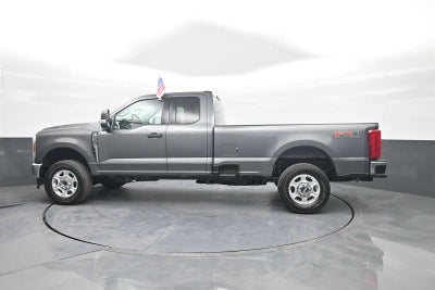 2026 Ford Super Duty F-350 SRW XLT