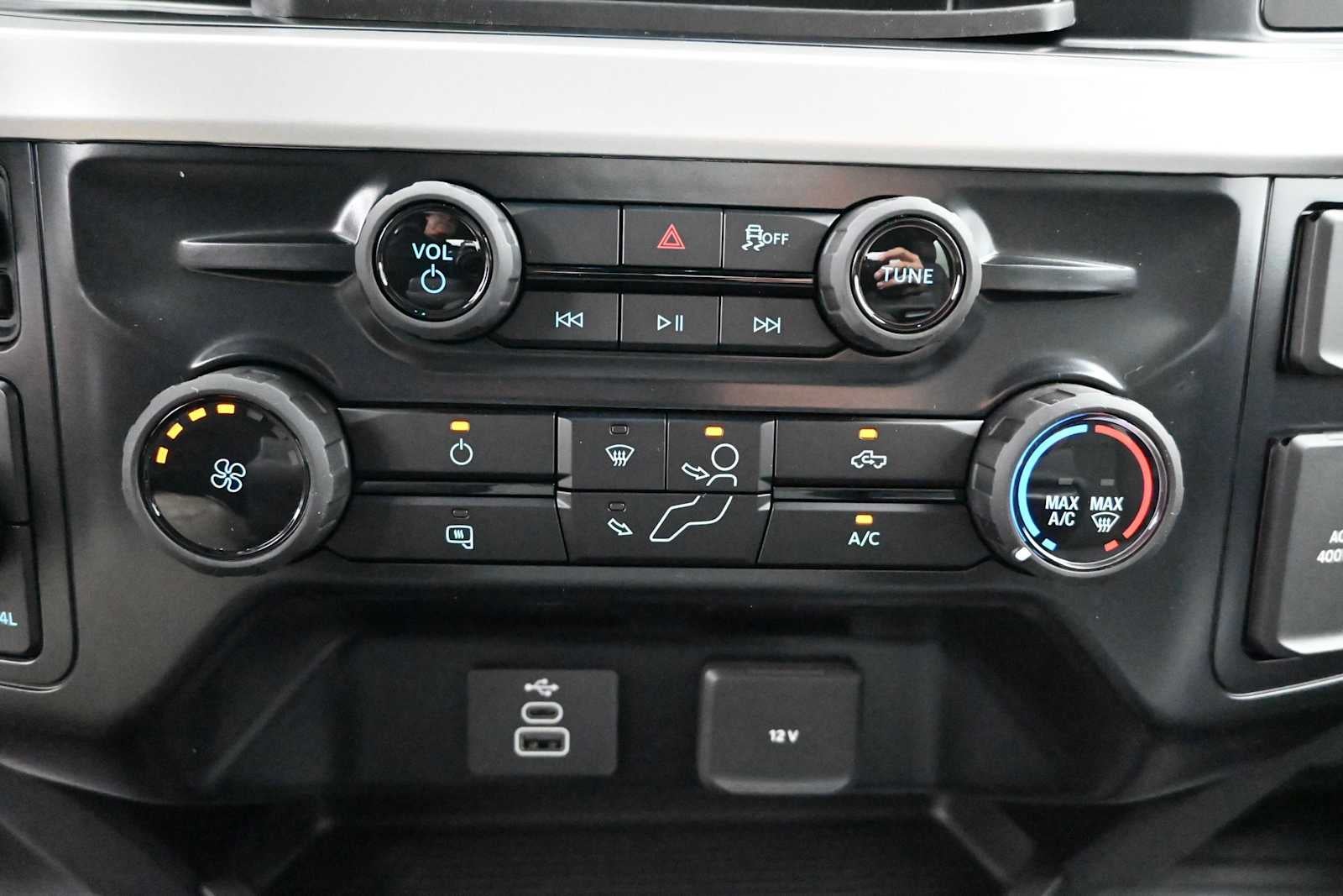 2026 Ford Super Duty F-350 SRW XLT