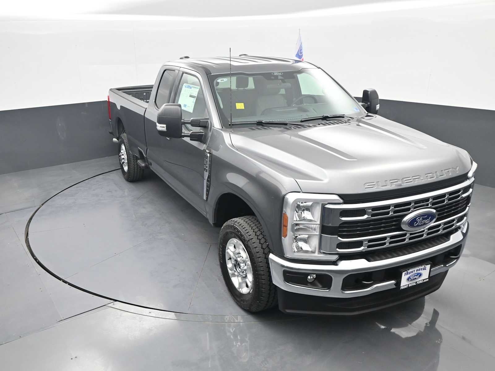 2026 Ford Super Duty F-350 SRW XLT