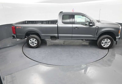 2026 Ford Super Duty F-350 SRW XLT