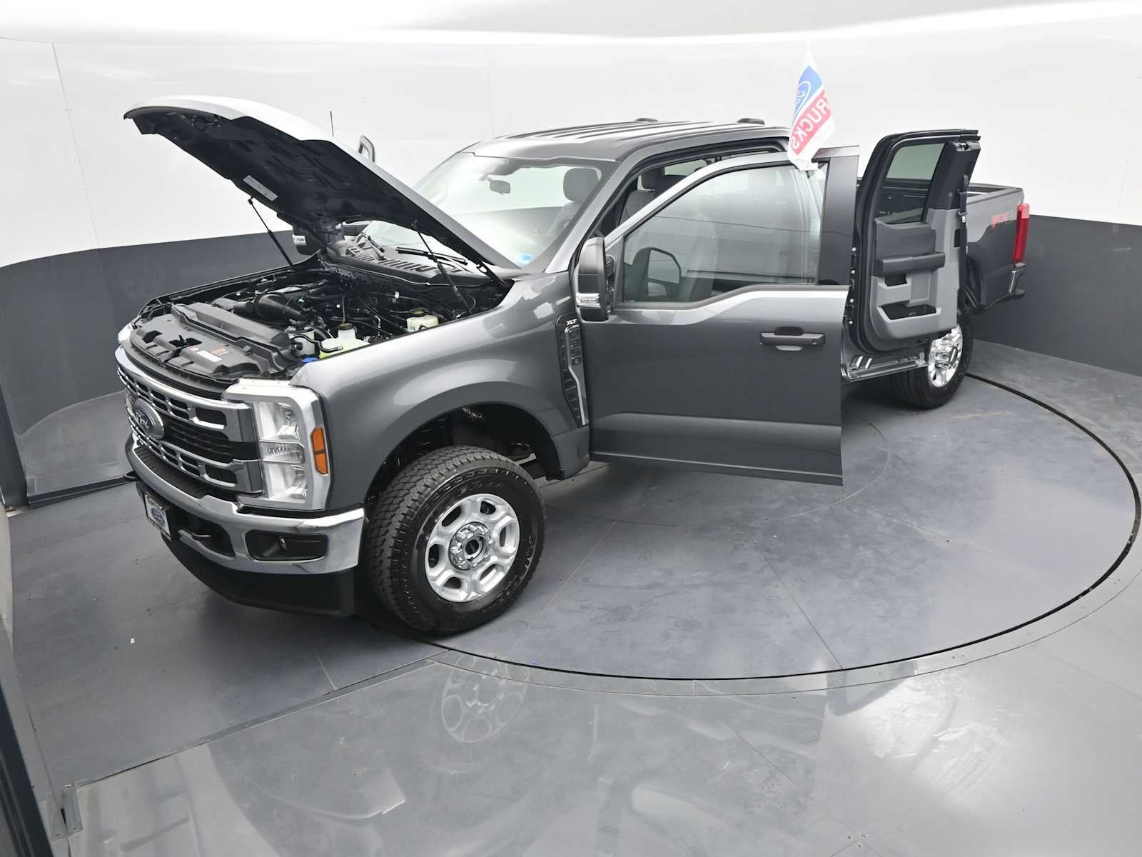 2026 Ford Super Duty F-350 SRW XLT