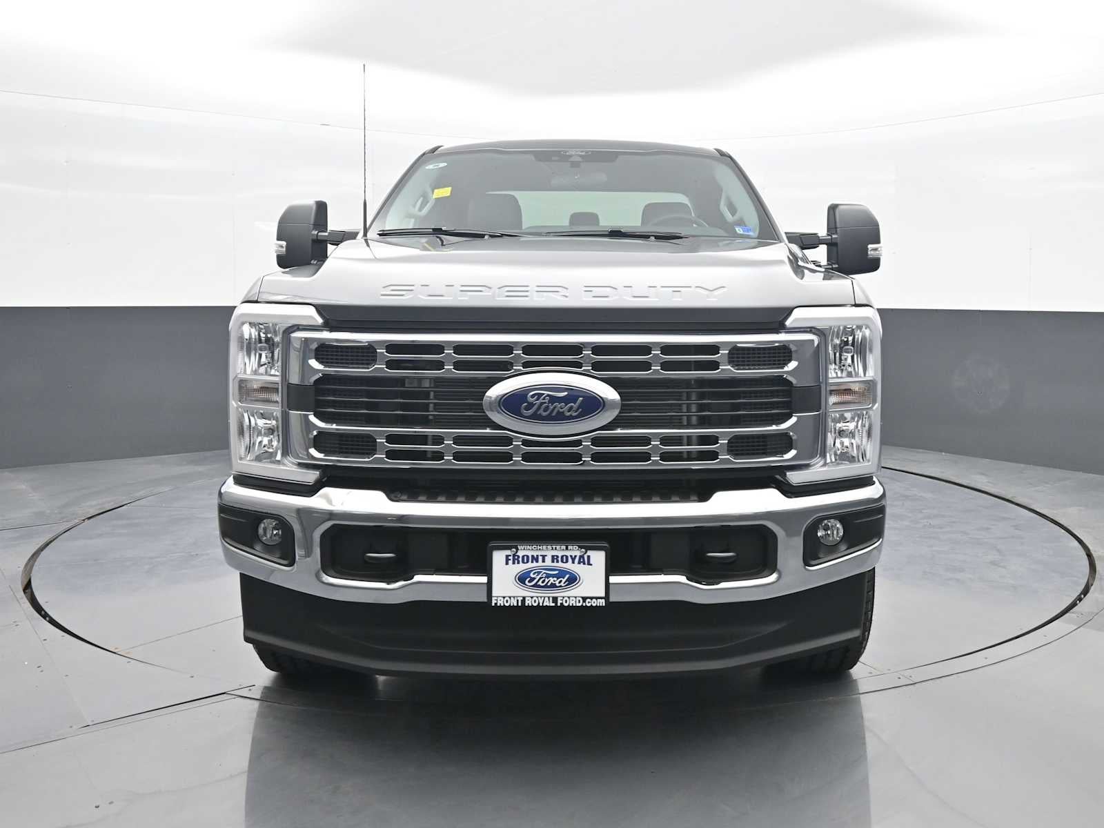 2026 Ford Super Duty F-350 SRW XLT