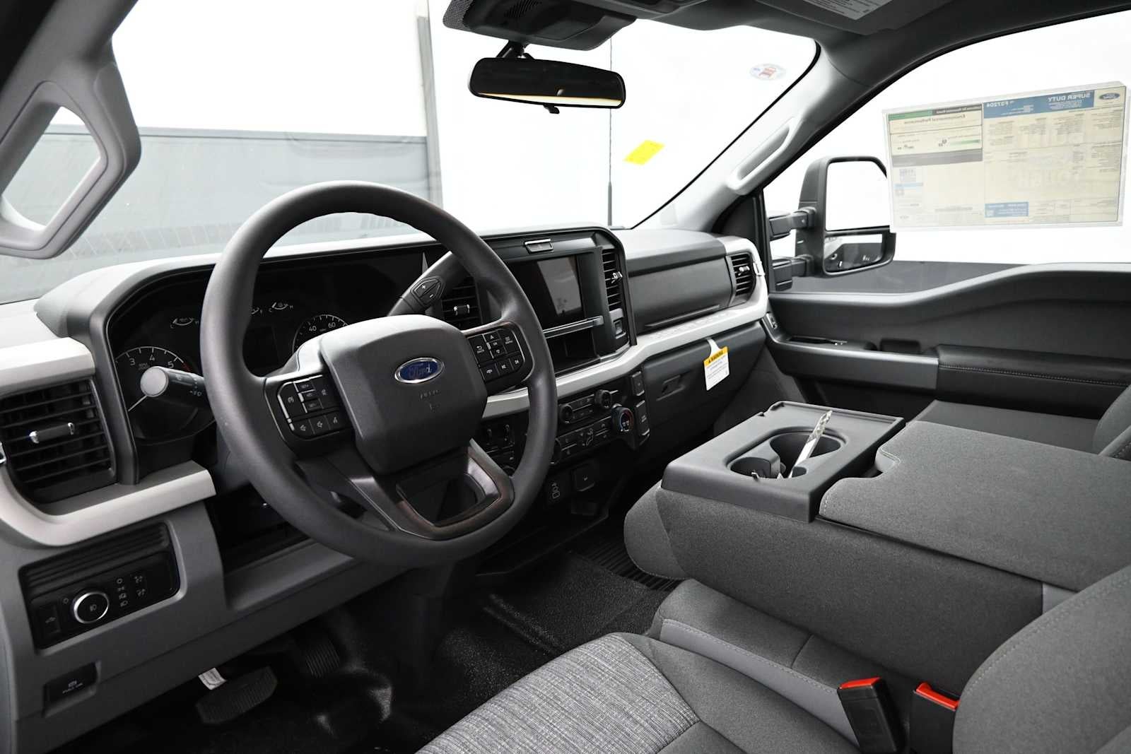 2026 Ford Super Duty F-350 SRW XLT