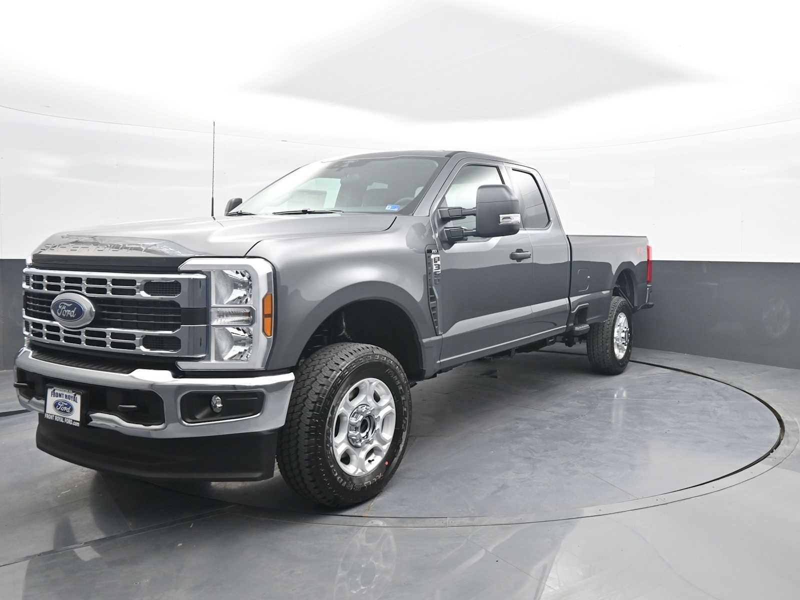 2026 Ford Super Duty F-350 SRW XLT