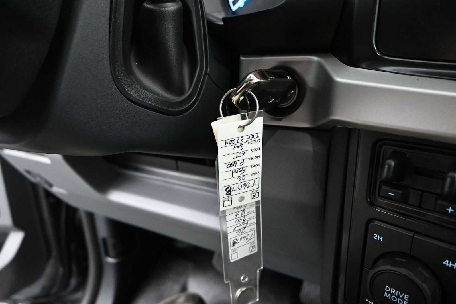 2026 Ford Super Duty F-350 SRW XLT