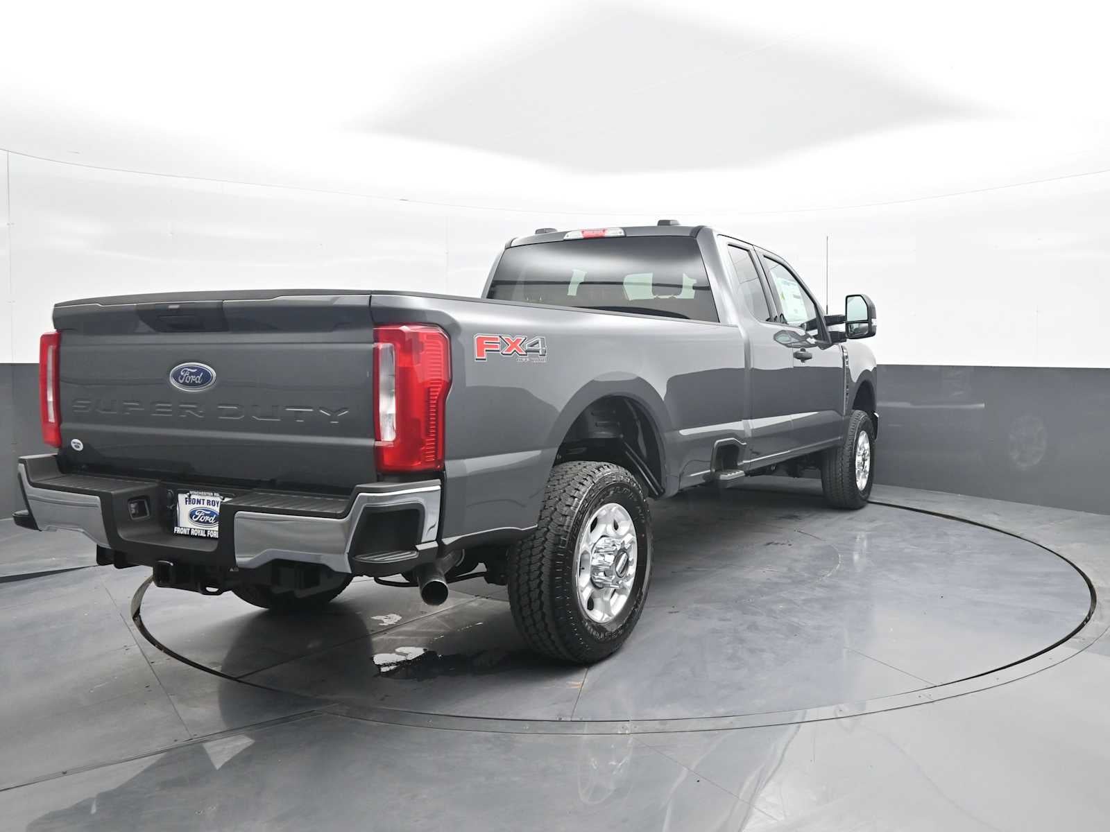 2026 Ford Super Duty F-350 SRW XLT