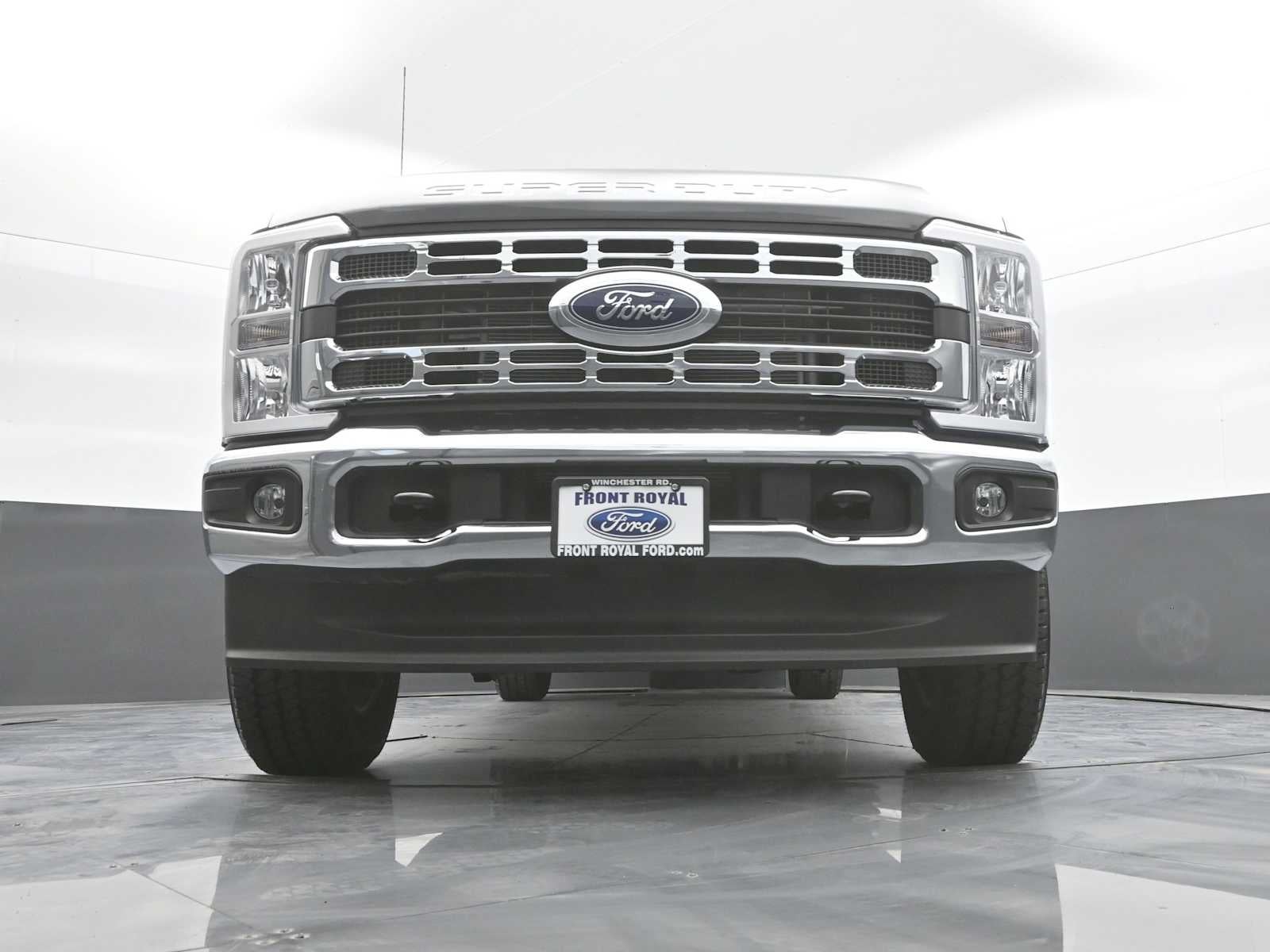 2026 Ford Super Duty F-350 SRW XLT