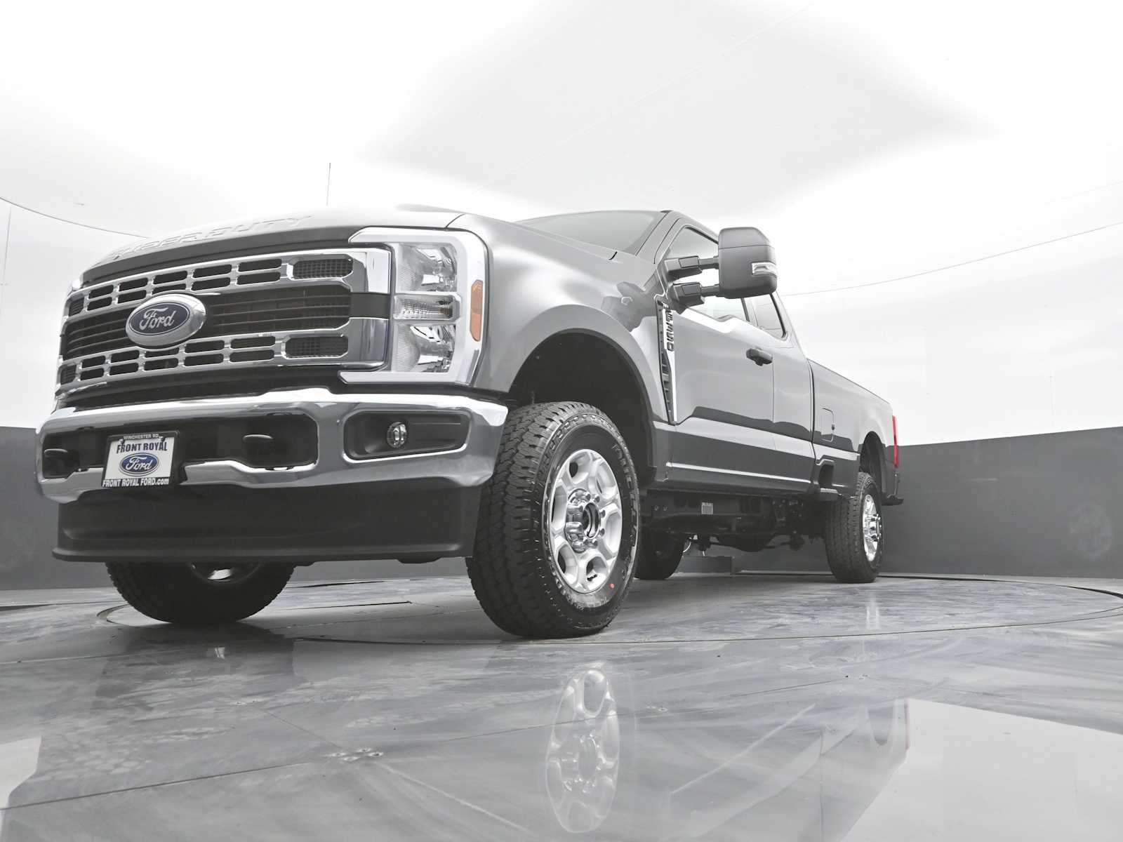 2026 Ford Super Duty F-350 SRW XLT