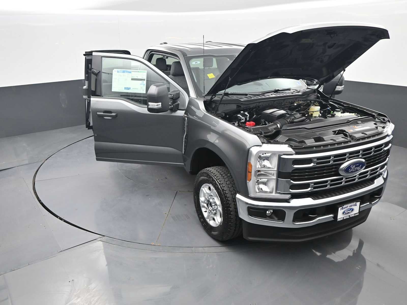 2026 Ford Super Duty F-350 SRW XLT