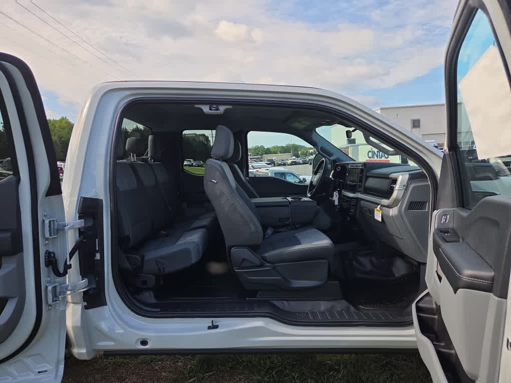 2026 Ford Super Duty F-350 SRW XLT