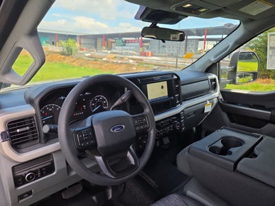 2026 Ford Super Duty F-350 SRW XLT