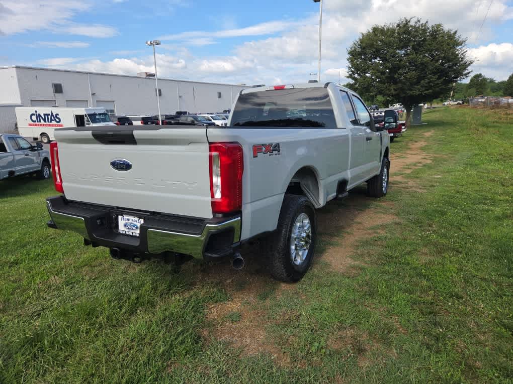 2026 Ford Super Duty F-350 SRW XLT