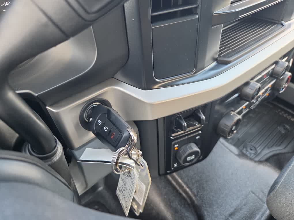 2026 Ford Super Duty F-350 SRW XLT