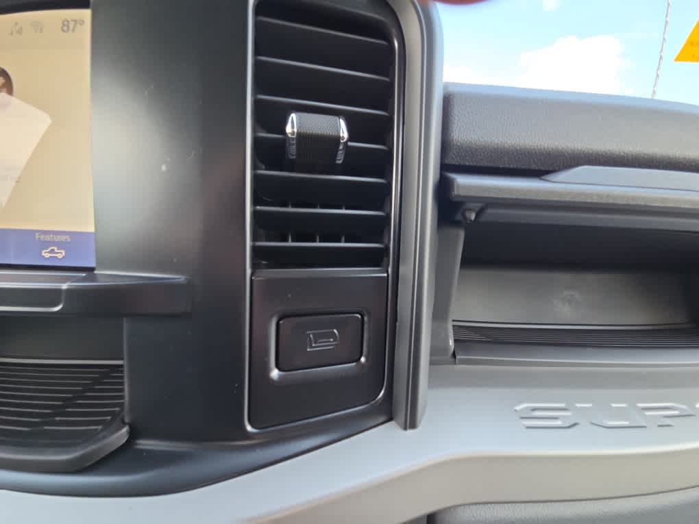 2026 Ford Super Duty F-350 SRW XLT