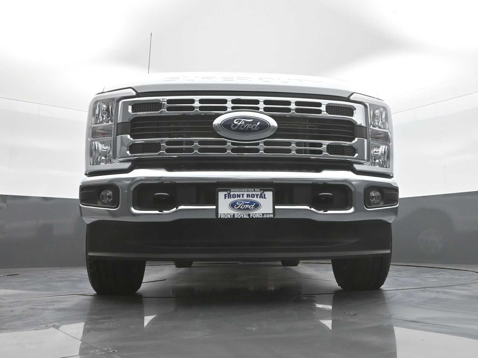 2026 Ford Super Duty F-350 SRW XLT