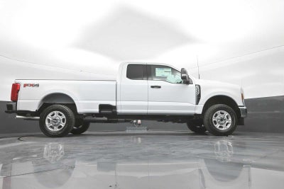 2026 Ford Super Duty F-350 SRW XLT
