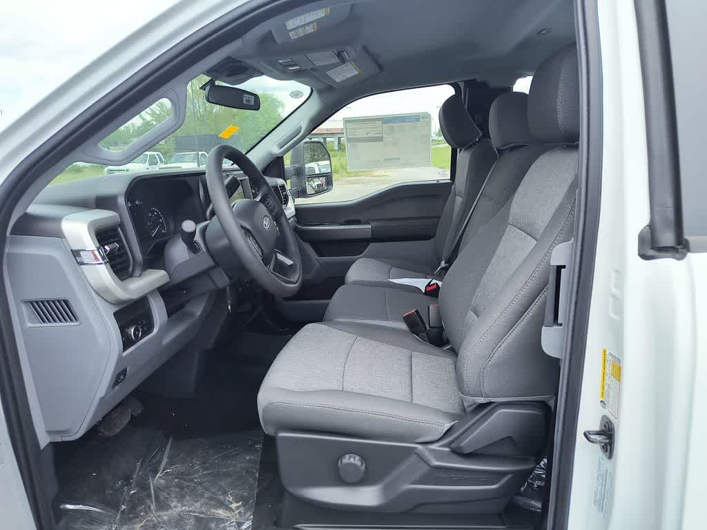 2025 Ford Super Duty F-350 SRW XL