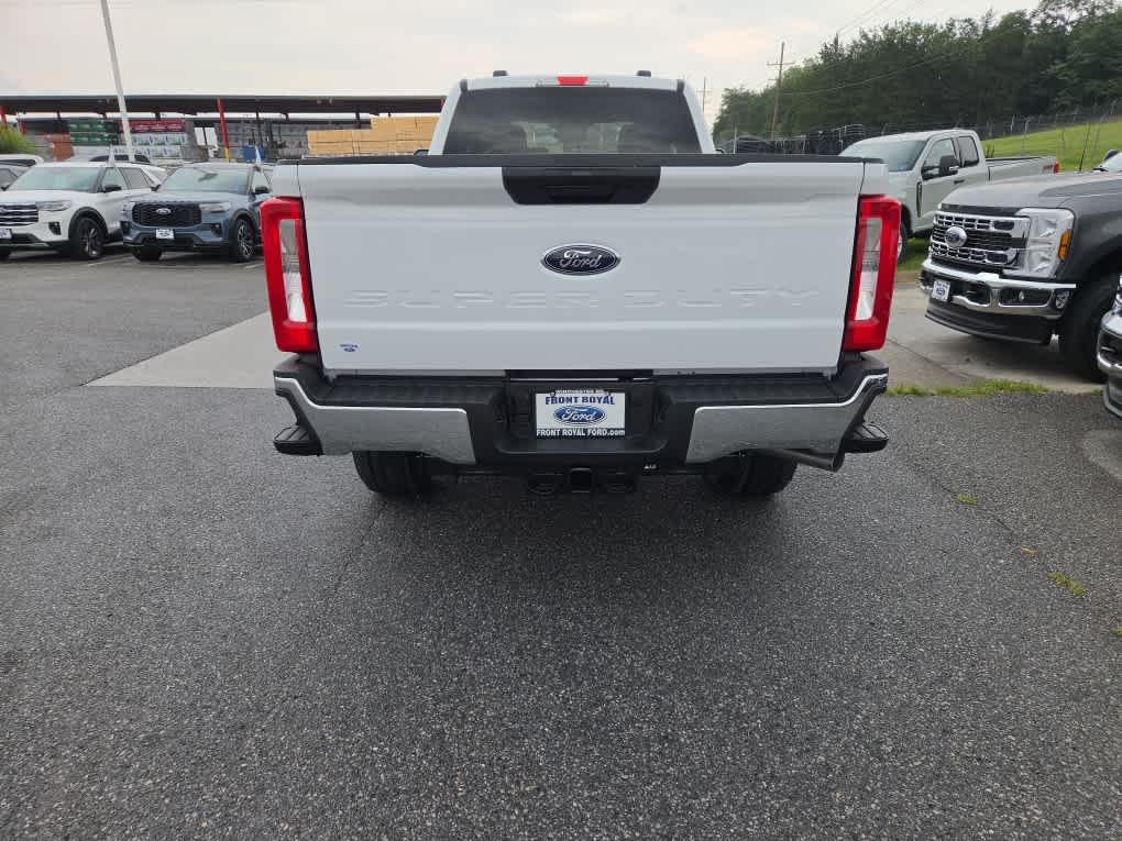 2026 Ford Super Duty F-350 SRW XLT