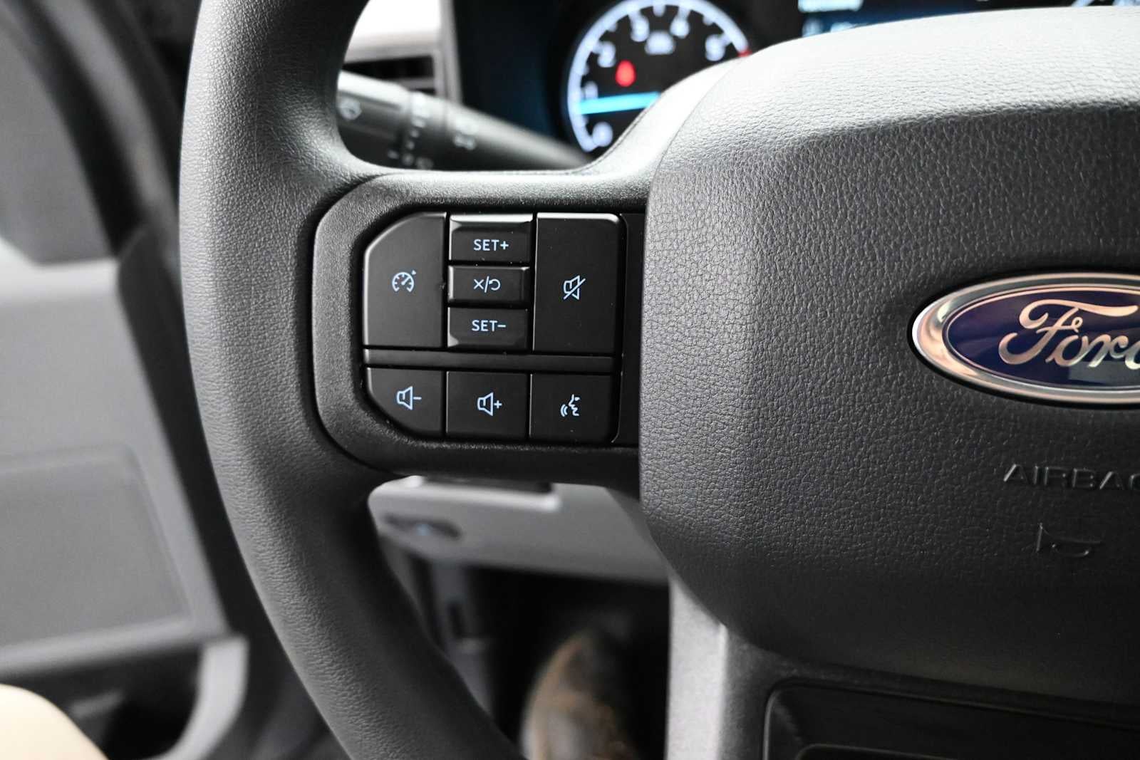 2026 Ford Super Duty F-350 SRW XLT
