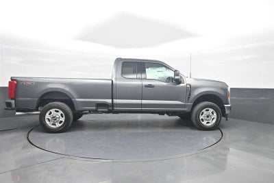 2026 Ford Super Duty F-350 SRW XLT