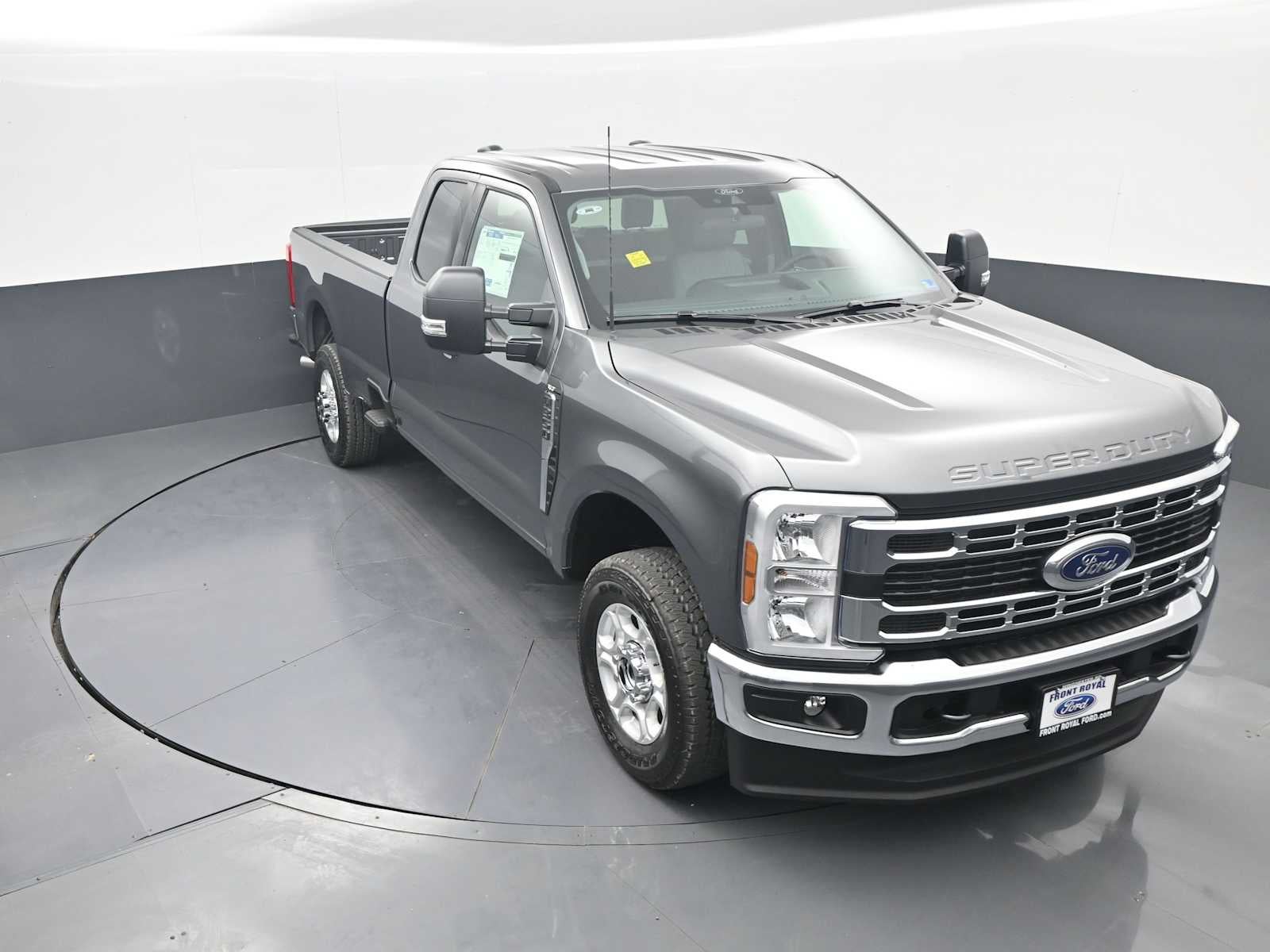 2026 Ford Super Duty F-350 SRW XLT