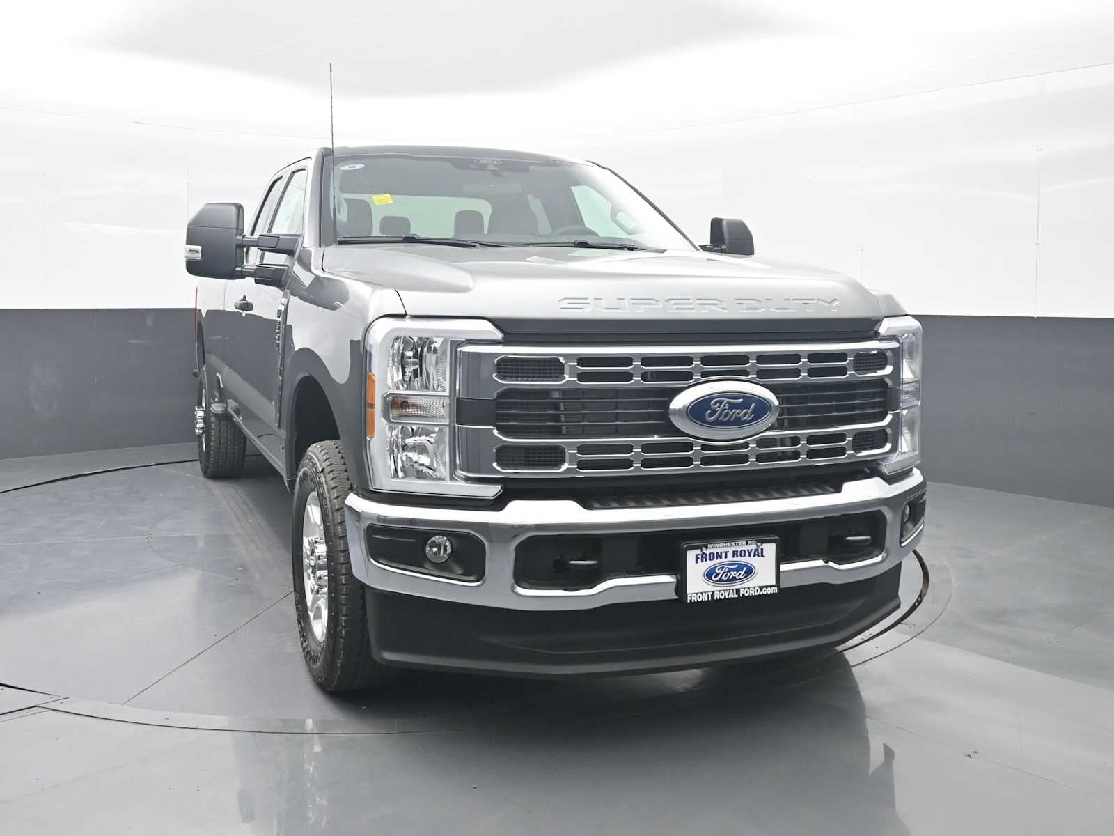 2026 Ford Super Duty F-350 SRW XLT