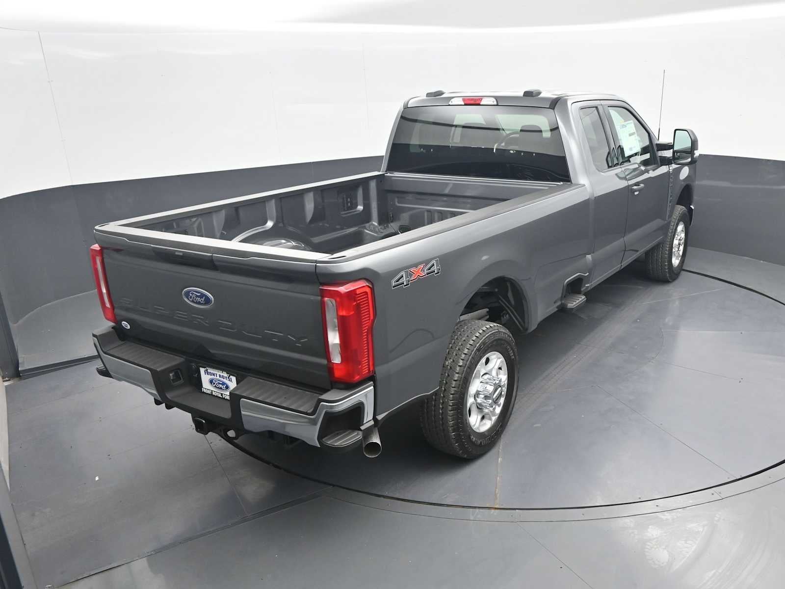 2026 Ford Super Duty F-350 SRW XLT