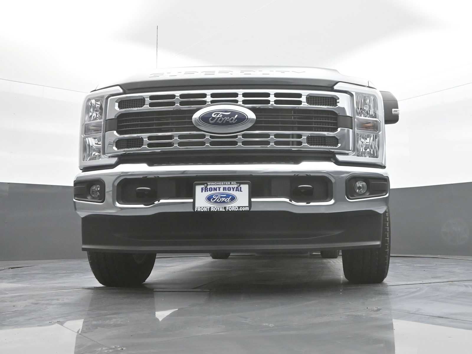 2026 Ford Super Duty F-350 SRW XLT