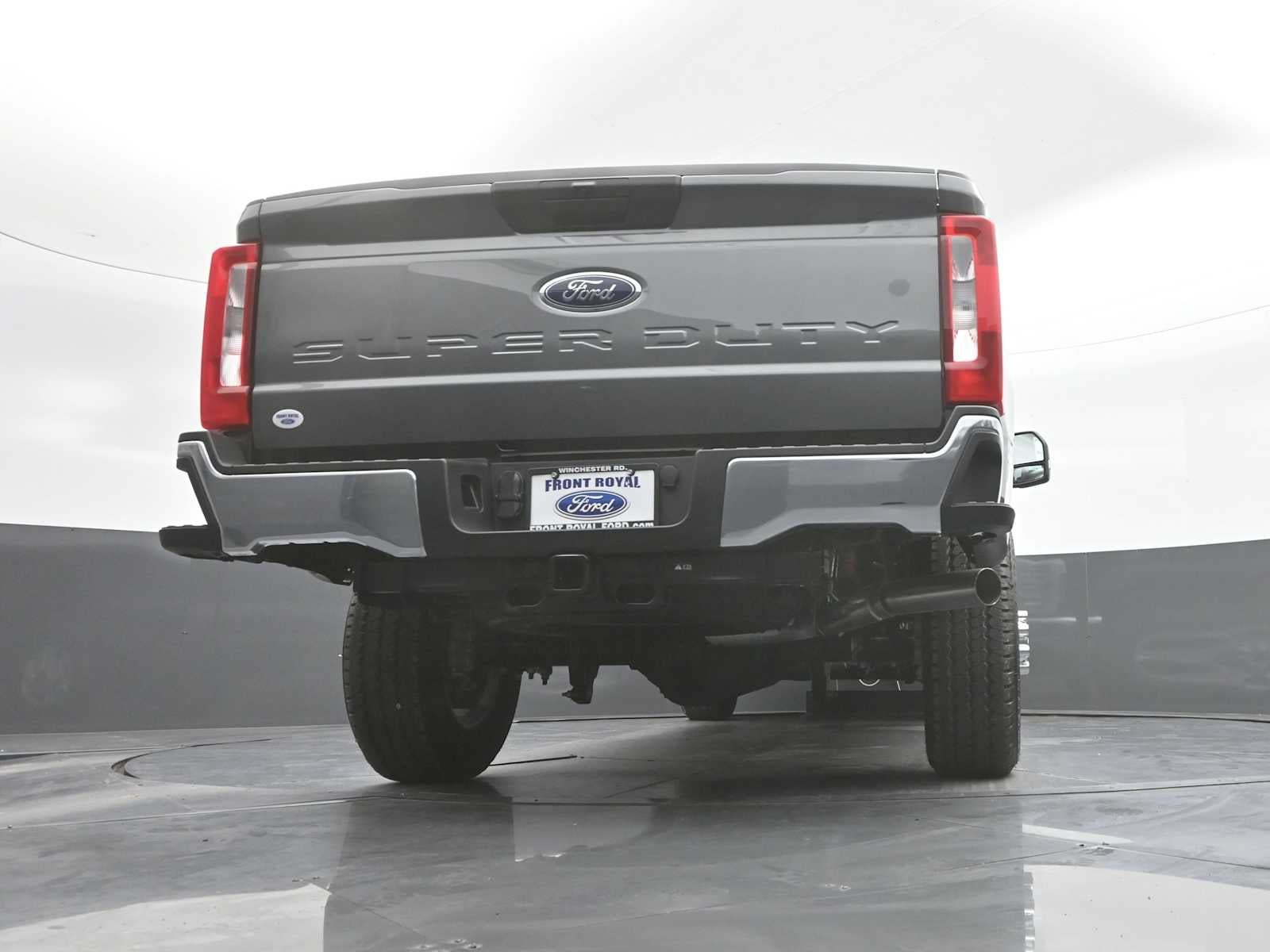 2026 Ford Super Duty F-350 SRW XLT