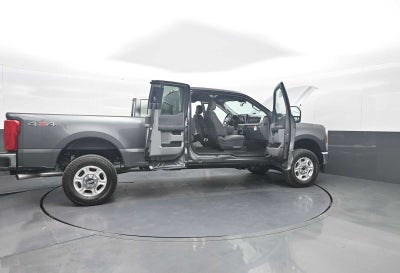 2026 Ford Super Duty F-350 SRW XLT