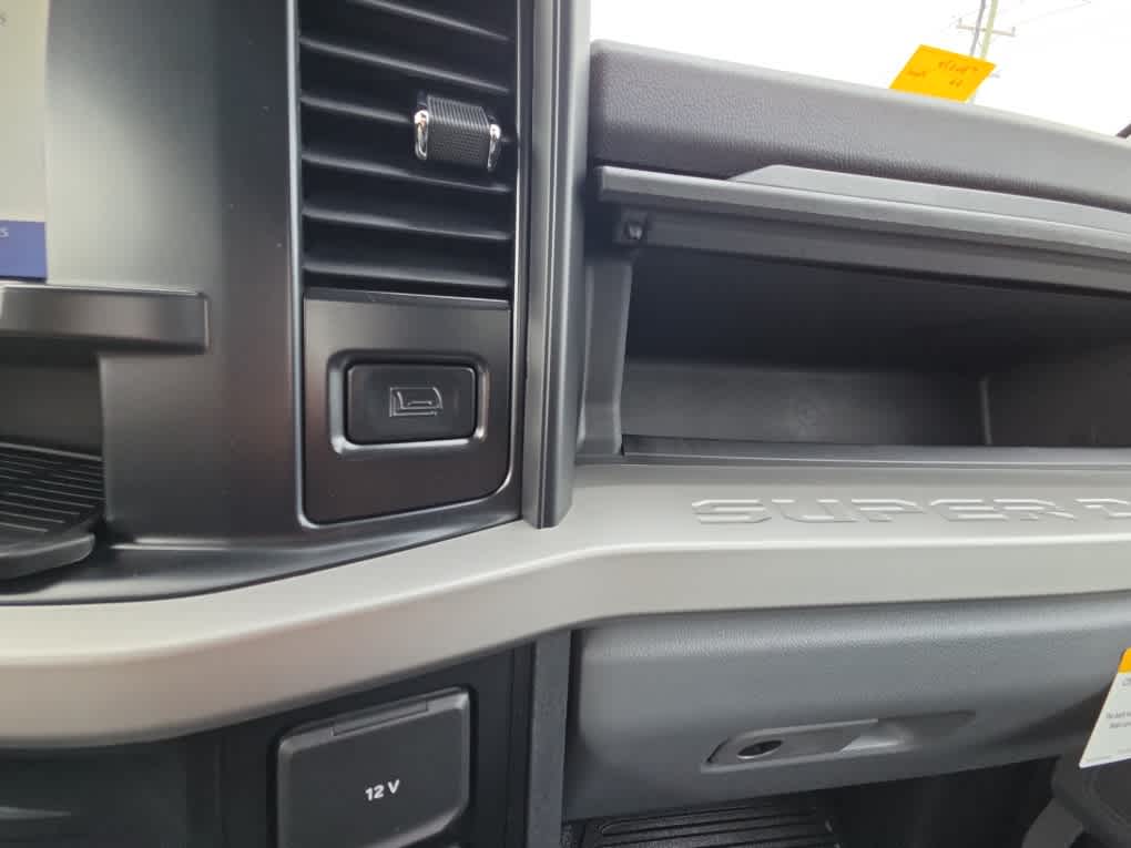 2026 Ford Super Duty F-350 SRW XLT