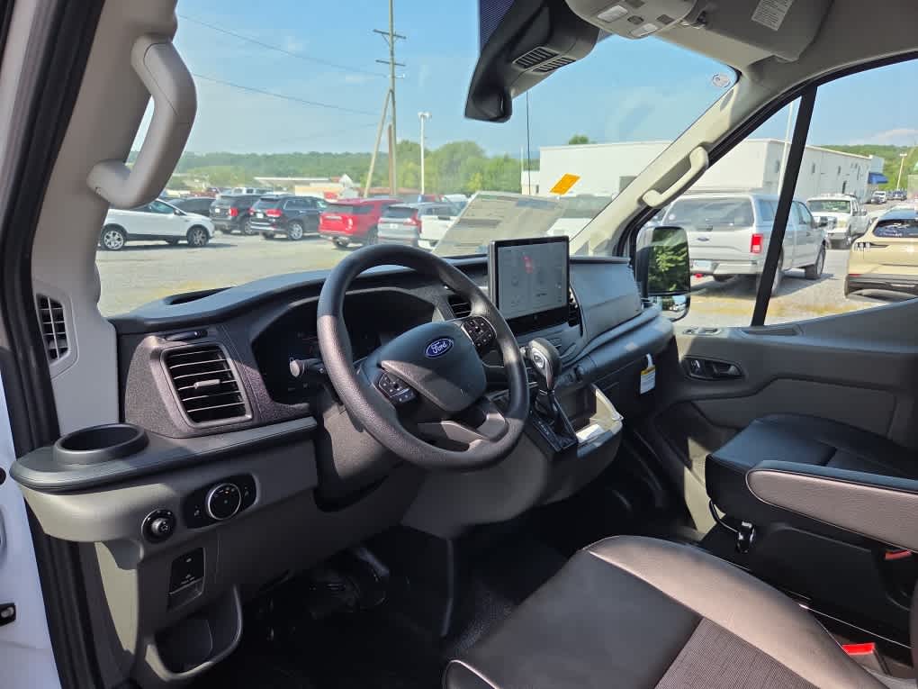 2026 Ford Transit Cargo Van Base