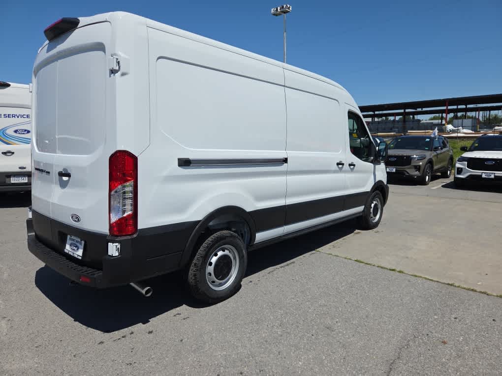 2026 Ford Transit Cargo Van Base